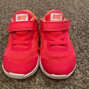 Hot Pink Nike Shoes. Toddler Size 5.